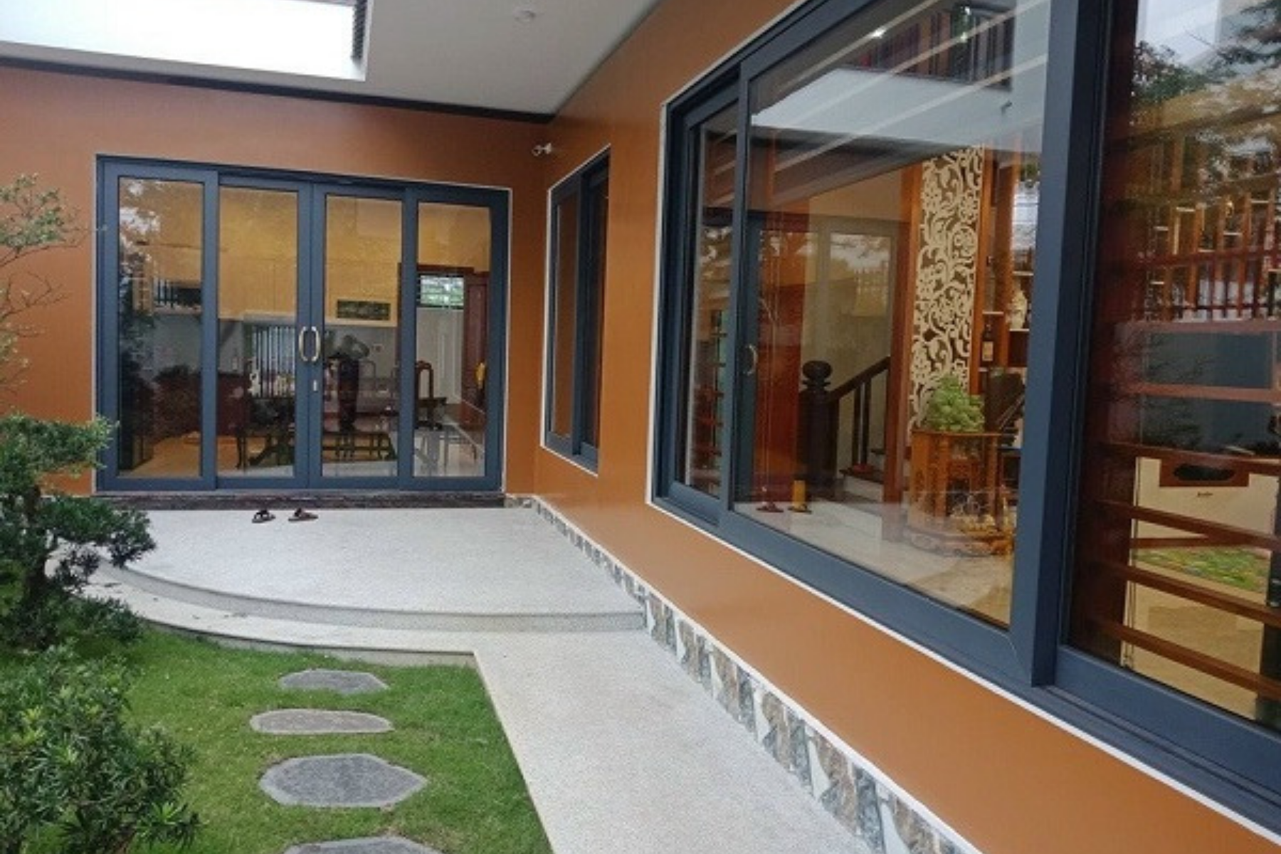 Cửa nhôm kính PMI